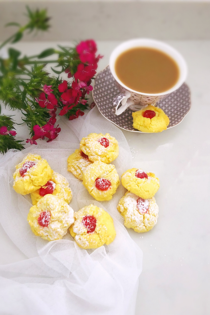 Melt-in-your-mouth cookies made with icing sugar and custard powder