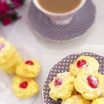 Melt-in-your-mouth cookies made with icing sugar and custard powder