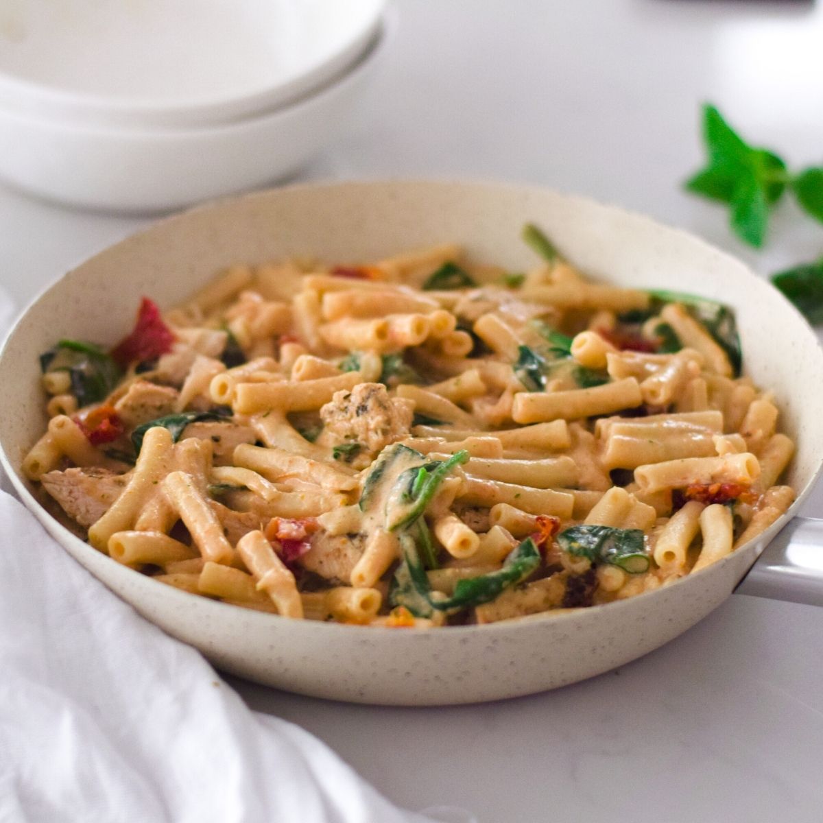 Creamy Sundried Tomato Spinach Pasta