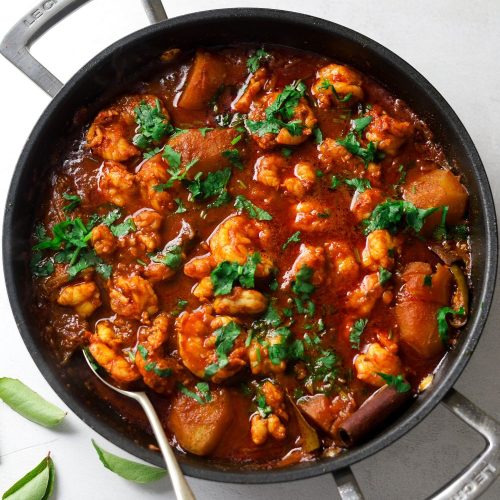 Prawn and Potato Curry in a black pot