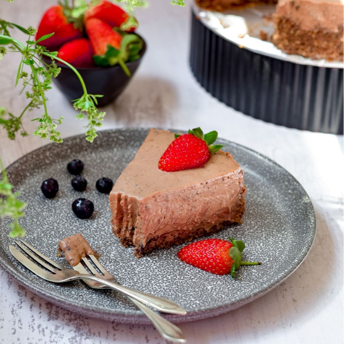 Decadent No Bake Chocolate Cheesecake