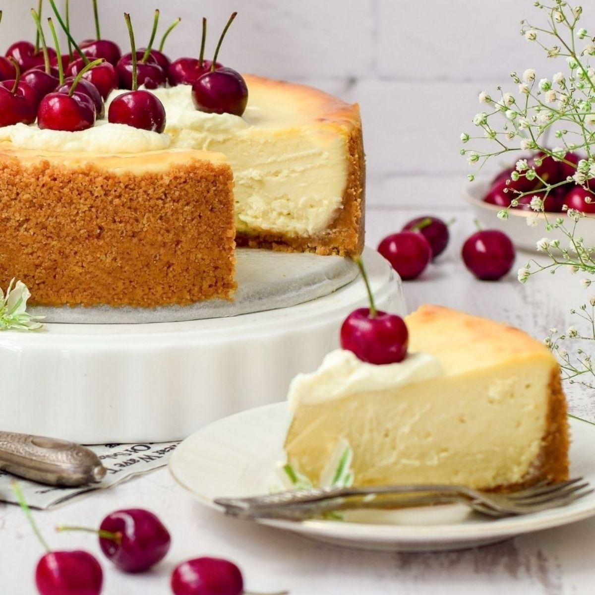 Delicious Baked White Chocolate Cheesecake