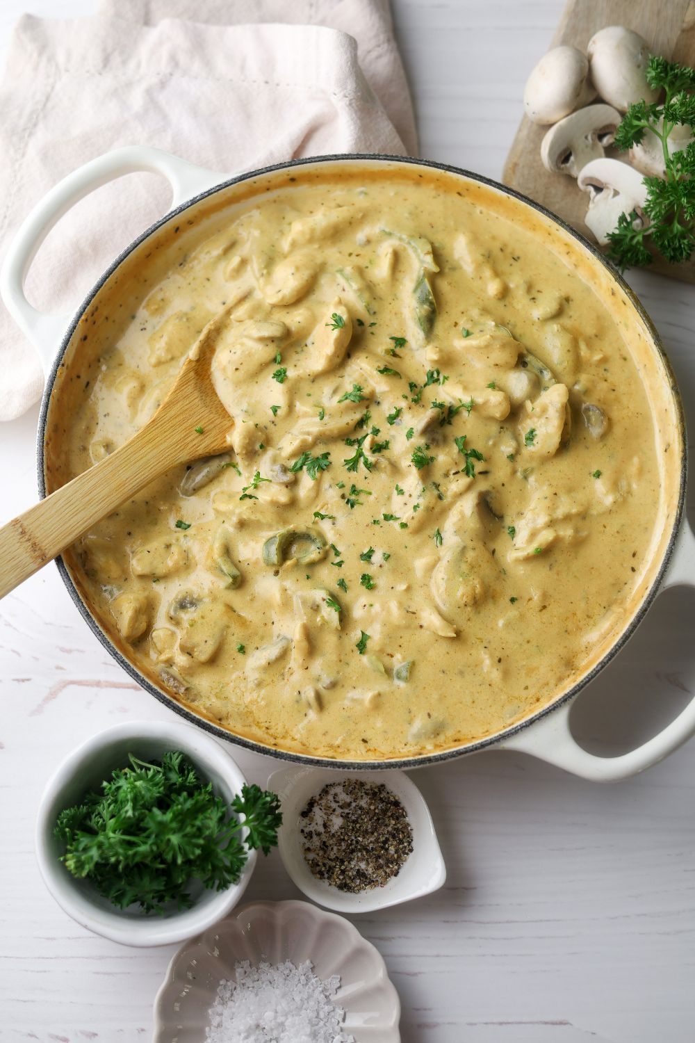 Chicken a la king in a white pot 